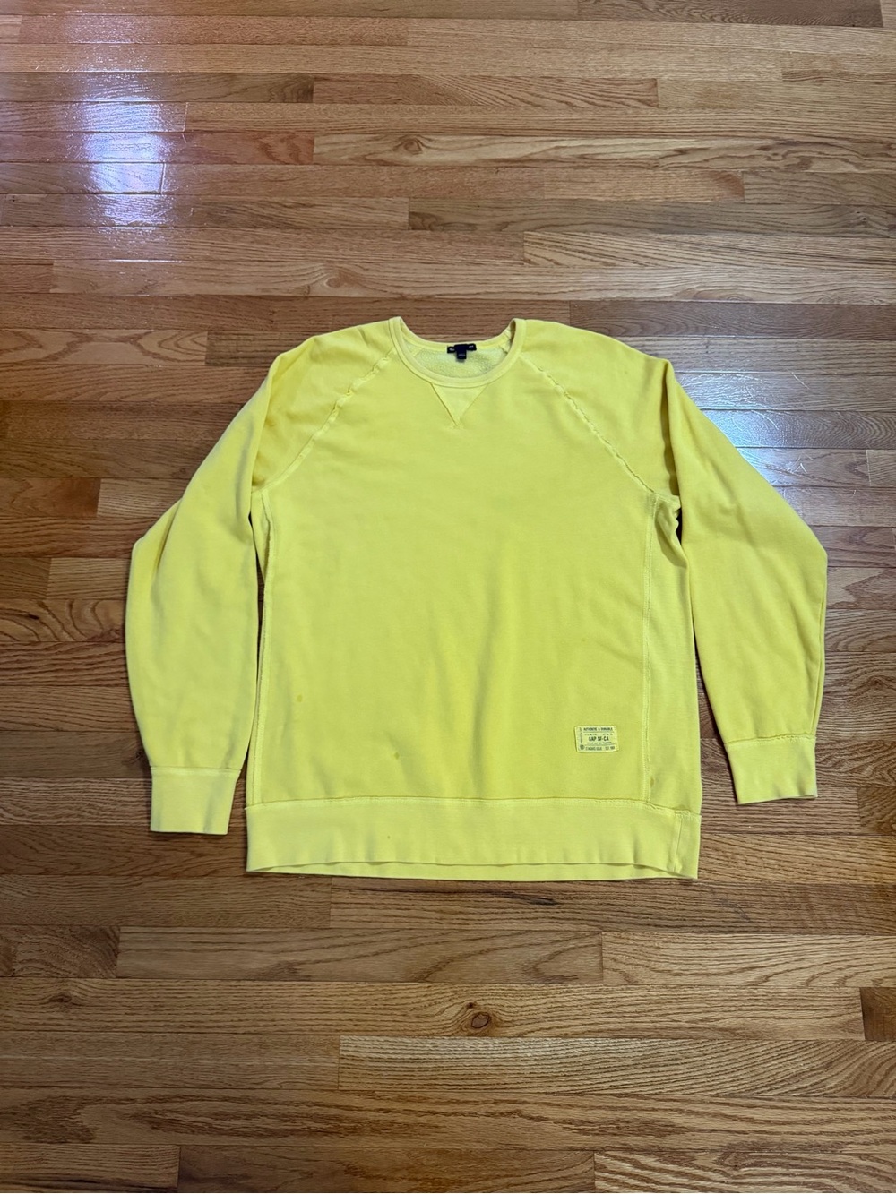 GAP Men's Yellow Crewneck Sweatshirt size XL